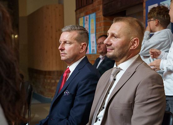 Grafika 65: Dzień Edukacji Narodowej w szkołach i przedszkolach