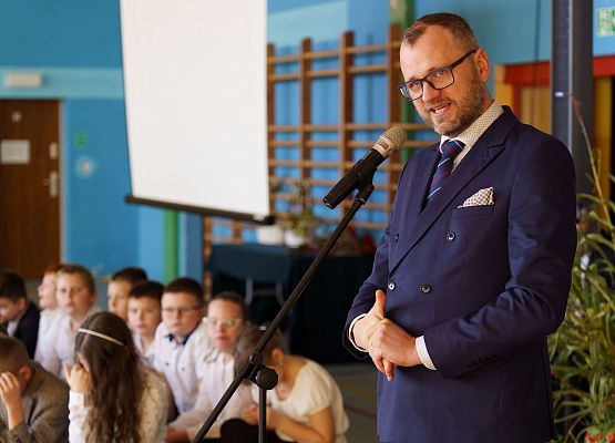 Grafika 73: Dzień Edukacji Narodowej w szkołach i przedszkolach