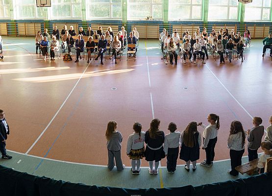 Grafika 82: Dzień Edukacji Narodowej w szkołach i przedszkolach