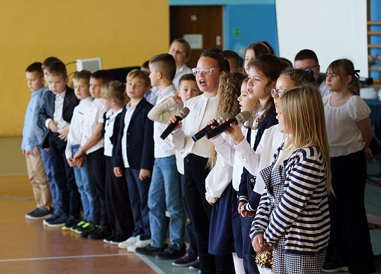 Grafika 83: Dzień Edukacji Narodowej w szkołach i przedszkolach