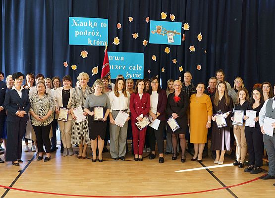 Grafika 106: Dzień Edukacji Narodowej w szkołach i przedszkolach