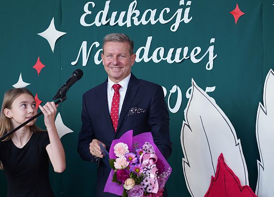 Grafika 122: Dzień Edukacji Narodowej w szkołach i przedszkolach