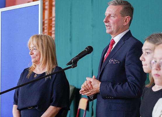 Grafika 138: Dzień Edukacji Narodowej w szkołach i przedszkolach