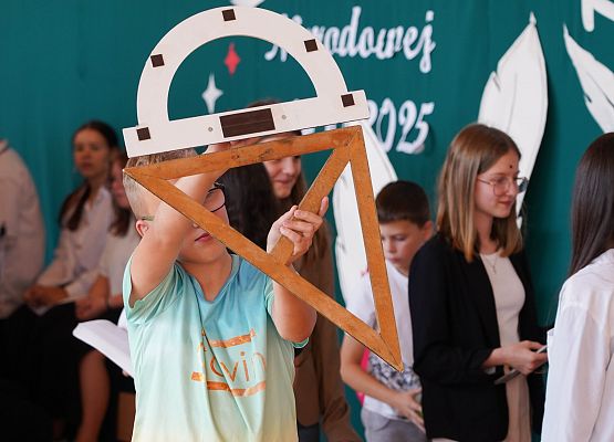 Grafika 143: Dzień Edukacji Narodowej w szkołach i przedszkolach