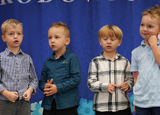 Grafika 152: Dzień Edukacji Narodowej w szkołach i przedszkolach