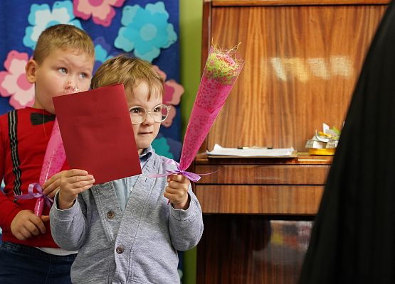 Grafika 158: Dzień Edukacji Narodowej w szkołach i przedszkolach