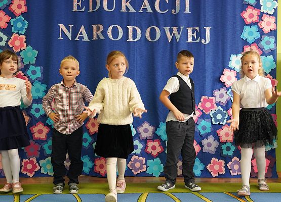 Grafika 168: Dzień Edukacji Narodowej w szkołach i przedszkolach