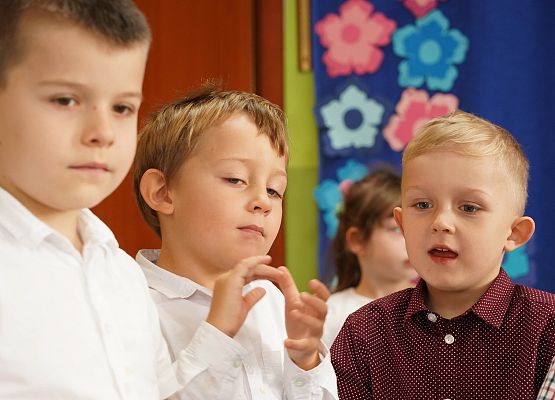 Grafika 169: Dzień Edukacji Narodowej w szkołach i przedszkolach