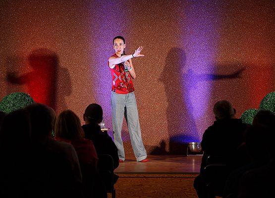 Grafika 3: Wieczór pełen humoru i refleksji w Krępie Kaszubskiej