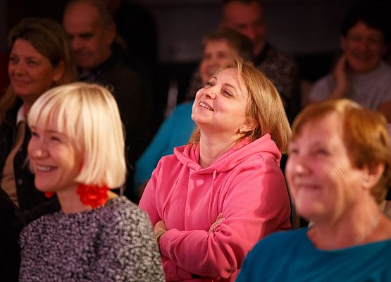 Grafika 8: Wieczór pełen humoru i refleksji w Krępie Kaszubskiej