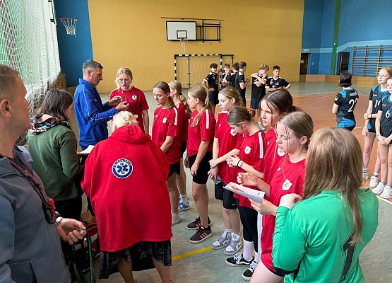 Grafika 1: Gminne Igrzyska Młodzieży w Unihokeju