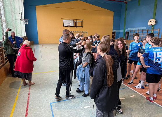 Grafika 4: Gminne Igrzyska Młodzieży w Unihokeju