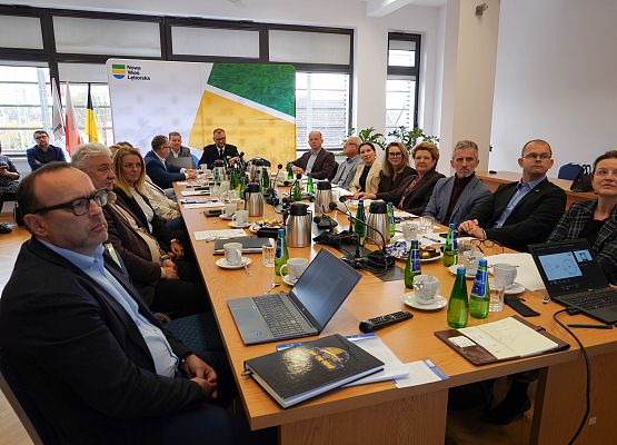 Grafika 5: Nadzwyczajne Zgromadzenie Wspólników ZZO „Czysta Błękitna Kraina” Sp. z o.o.