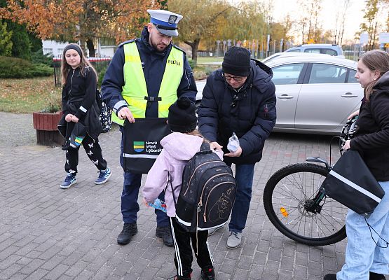 Grafika 1: „Bezpieczny uczeń w drodze do szkoły” – dzień II akcji