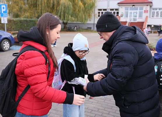Grafika 9: „Bezpieczny uczeń w drodze do szkoły” – dzień II akcji