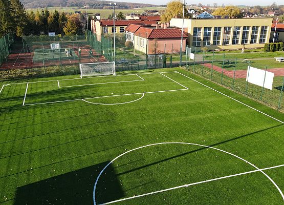 Grafika 3: Modernizacja Orlika w Nowej Wsi Lęborskiej zakończona