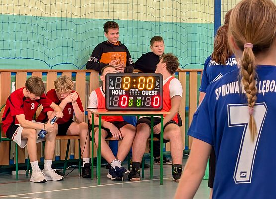 Grafika 8: Gminne Igrzyska Dzieci i Młodzieży w koszykówce 3x3 w Redkowicach