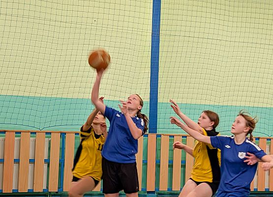 Grafika 9: Gminne Igrzyska Dzieci i Młodzieży w koszykówce 3x3 w Redkowicach