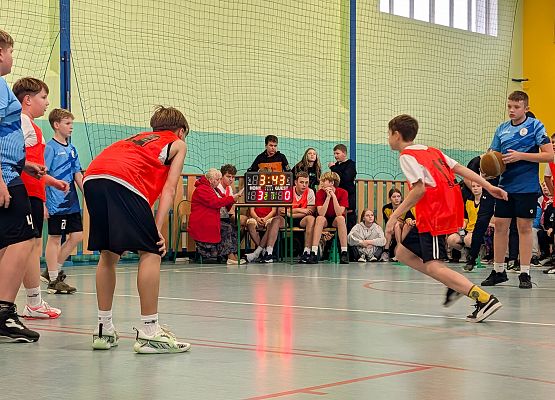 Grafika 13: Gminne Igrzyska Dzieci i Młodzieży w koszykówce 3x3 w Redkowicach