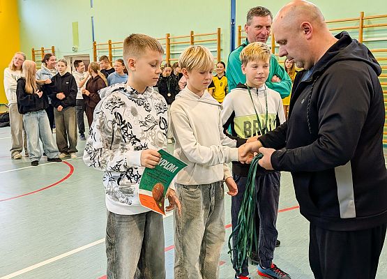 Grafika 18: Gminne Igrzyska Dzieci i Młodzieży w koszykówce 3x3 w Redkowicach