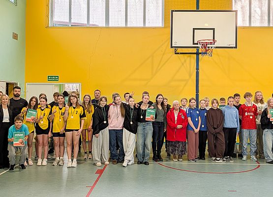 Grafika 24: Gminne Igrzyska Dzieci i Młodzieży w koszykówce 3x3 w Redkowicach