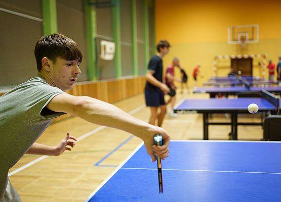 Grafika 21: Drużynowy Turniej Tenisa Stołowego Amatorów w Nowej Wsi Lęborskiej