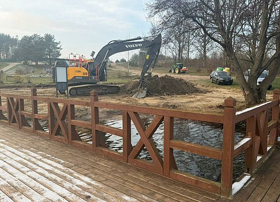 Grafika 7: Trwają prace przy przygotowaniu plaży w Lubowidzu