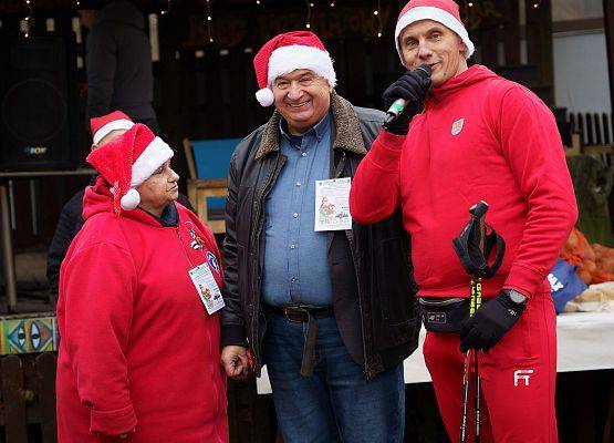 Grafika 1: XIII Mikołajkowe Nordic Walking w Obliwicach za nami