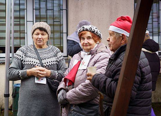 Grafika 3: XIII Mikołajkowe Nordic Walking w Obliwicach za nami