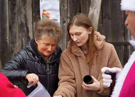 Grafika 42: XIII Mikołajkowe Nordic Walking w Obliwicach za nami