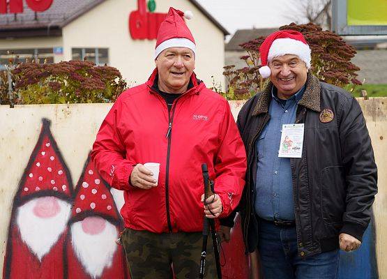 Grafika 63: XIII Mikołajkowe Nordic Walking w Obliwicach za nami