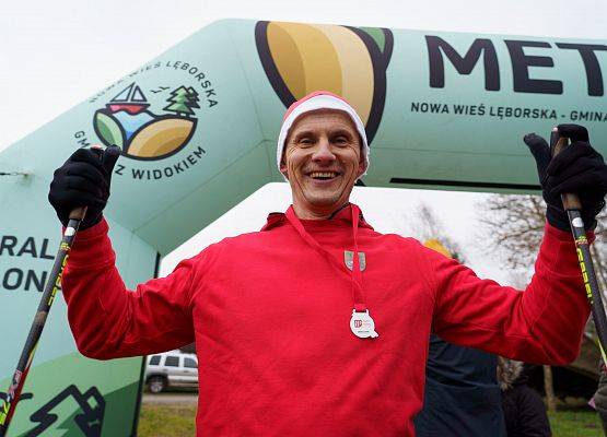 Grafika 69: XIII Mikołajkowe Nordic Walking w Obliwicach za nami