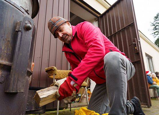 Grafika 74: XIII Mikołajkowe Nordic Walking w Obliwicach za nami