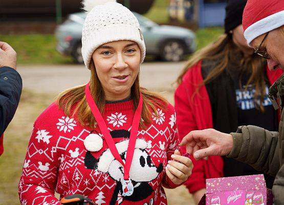 Grafika 78: XIII Mikołajkowe Nordic Walking w Obliwicach za nami