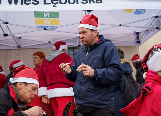 Grafika 86: XIII Mikołajkowe Nordic Walking w Obliwicach za nami