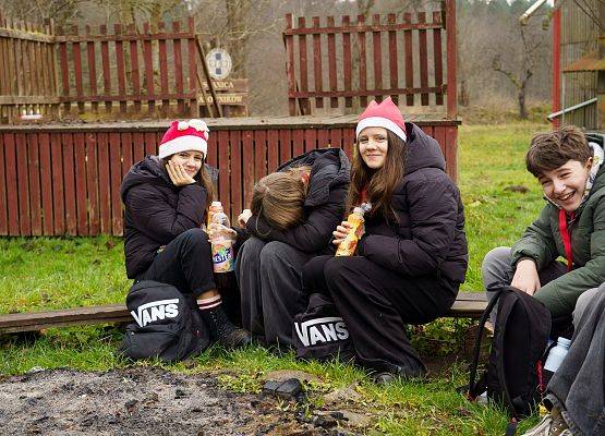 Grafika 90: XIII Mikołajkowe Nordic Walking w Obliwicach za nami