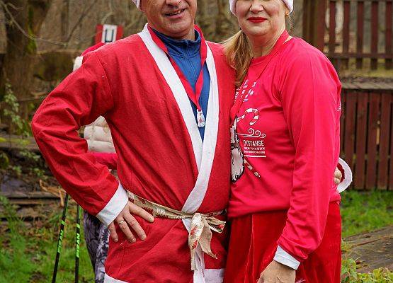 Grafika 96: XIII Mikołajkowe Nordic Walking w Obliwicach za nami