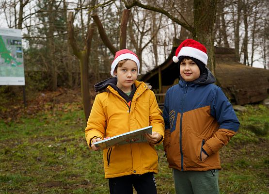 Grafika 106: XIII Mikołajkowe Nordic Walking w Obliwicach za nami