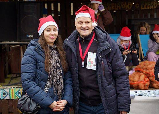 Grafika 117: XIII Mikołajkowe Nordic Walking w Obliwicach za nami