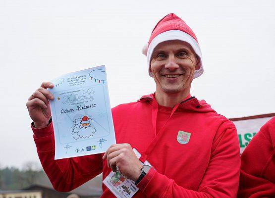 Grafika 132: XIII Mikołajkowe Nordic Walking w Obliwicach za nami