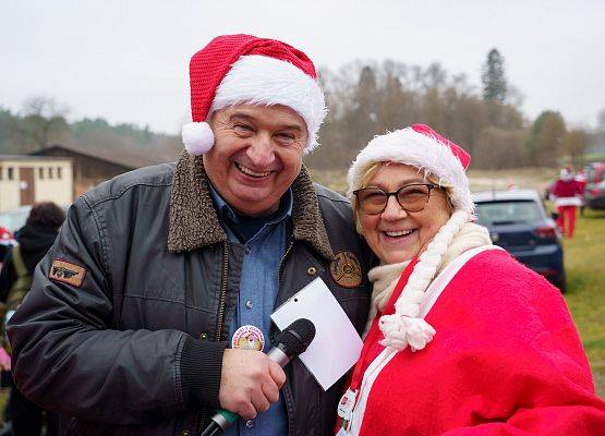 Grafika 145: XIII Mikołajkowe Nordic Walking w Obliwicach za nami