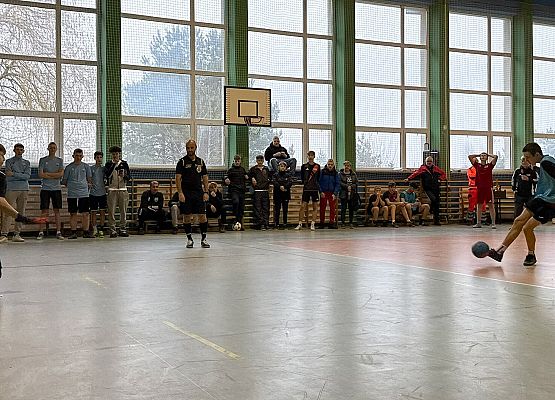 Grafika 11: Mikołajkowy turniej piłkarski w Łebieniu