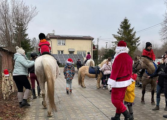 Grafika 12: Mikołajkowe szaleństwo w Gminie Nowa Wieś Lęborska
