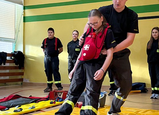 Grafika 12: Szkolenia z pierwszej pomocy w Zespole Szkół w Garczegorzu