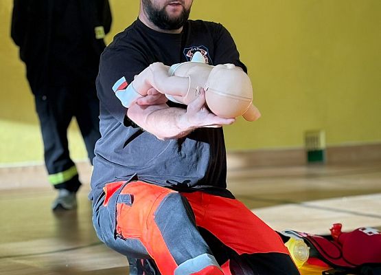 Grafika 13: Szkolenia z pierwszej pomocy w Zespole Szkół w Garczegorzu