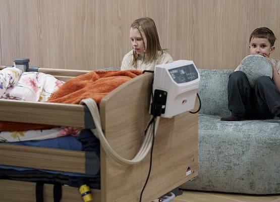 Grafika 15: Świąteczne jasełka biblioteki w Hospicjum im. Świętego Józefa