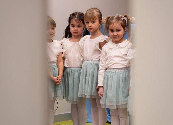 Grafika 1: Dzień Babci i Dziadka w Przedszkolu - wzruszający występ najmłodszych