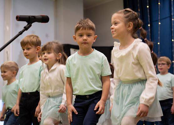 Grafika 16: Dzień Babci i Dziadka w Przedszkolu - wzruszający występ najmłodszych