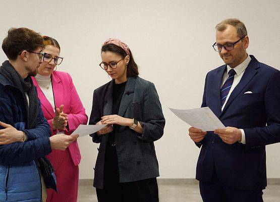 Grafika 4: Konsultacje społeczne w Czarnówku: Rozmowy o planie ogólnym Zajawka: Mieszkańcy Czarnówka dyskutowali o przyszłości planistycznej gminy.