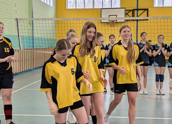 Grafika 32: Gminne Igrzyska Młodzieży w Piłce Siatkowej Dziewcząt